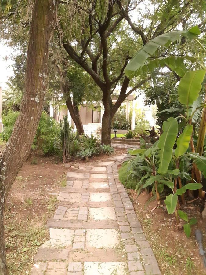 Villa Via Hotel Midrand Exterior photo